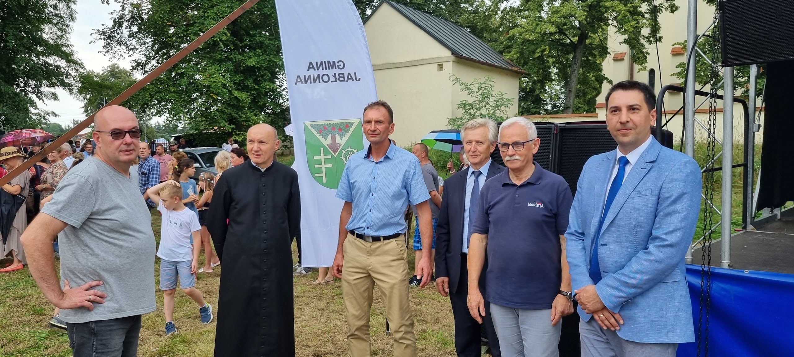 Wójt, sołtysi, radni oraz ksiądz proboszcz podczas pikniku